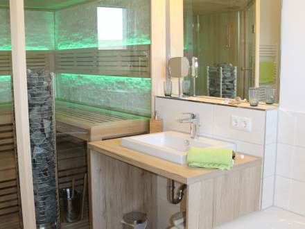 Badezimmer mit Sauna